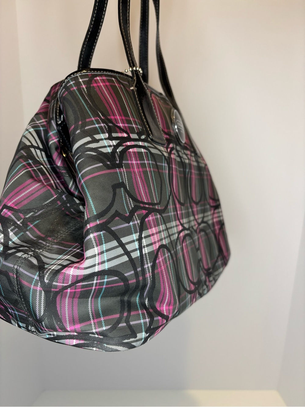 Coach Poppy Berry Plaid Signature C Canvas Kiss Lock Satchel. - Picture 9 of 11